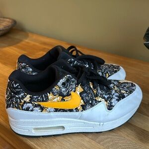 Nike | Air Max 1 Tropical Floral Sneakers